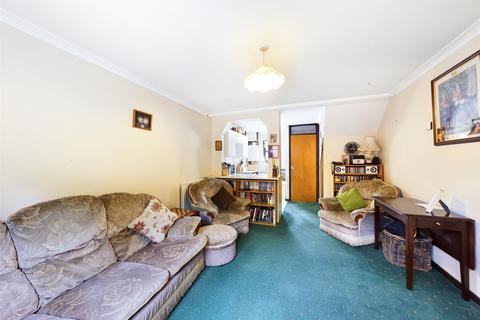 44 Dongola Road, Rochester, ME2 3AX