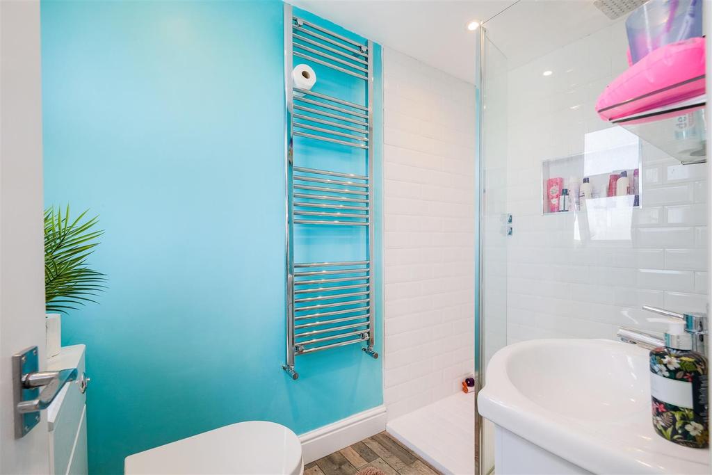 En Suite Shower Room