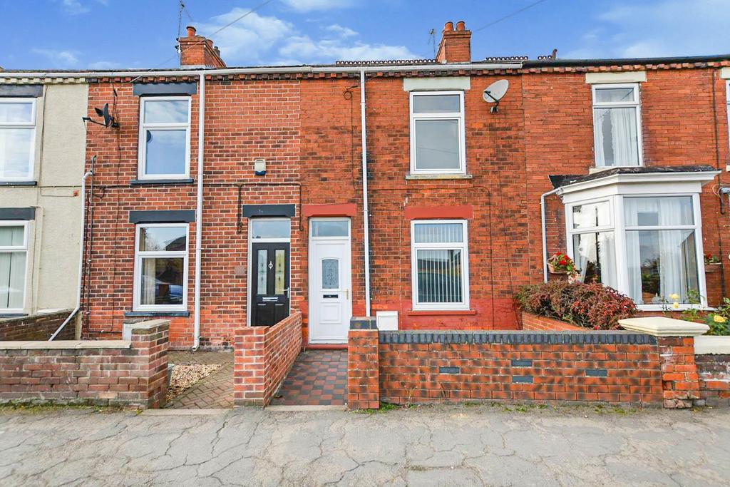 Station Road, Gunness, Scunthorpe 2 bed terraced house £112,000