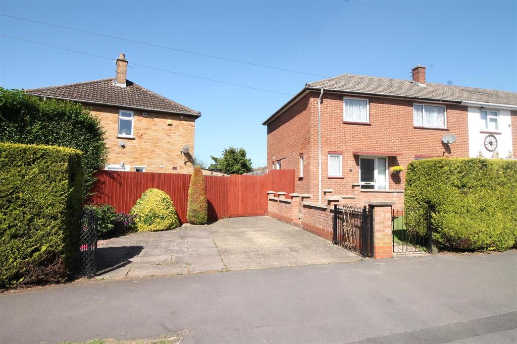 Hemans Road, Daventry 4 bed house £270,000