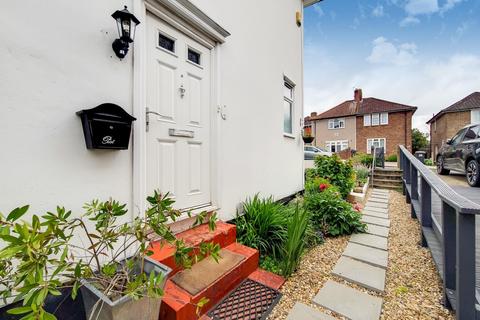 25 Pontefract Road, Bromley, BR1 4RA