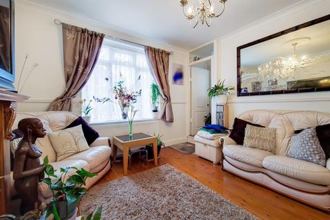 25 Pontefract Road, Bromley, BR1 4RA