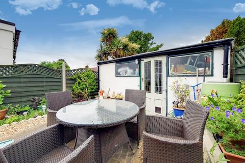 25 Pontefract Road, Bromley, BR1 4RA