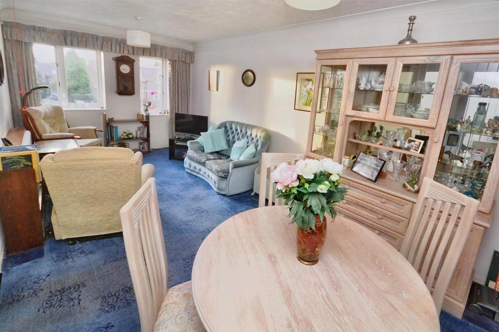 Chandler Court, Davenport Road... 2 bed retirement property £110,000