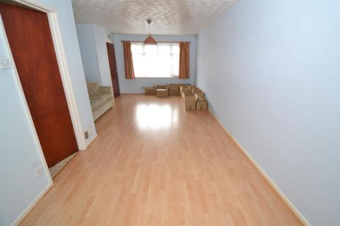 14 Ascot Parade, Bradford, BD7 4NJ