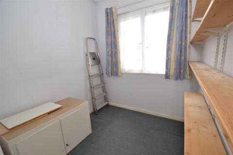 14 Ascot Parade, Bradford, BD7 4NJ