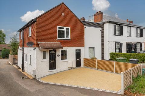 Ground Floor Flat, Dial Cottage Epsom Road, Epsom, KT17 1JL