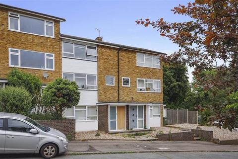 28 Thakeham Close, London, SE26 6HN