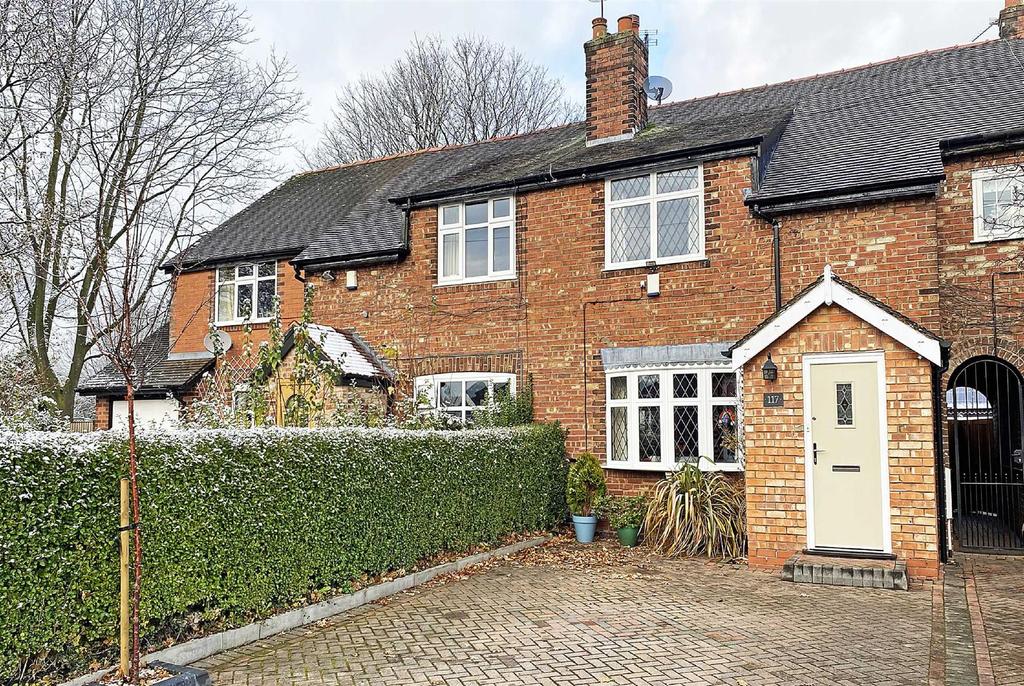 Grove Lane, Timperley 2 bed terraced house £425,000