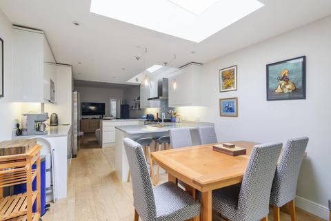 8 Gardner Road, Guildford, GU1 4PG