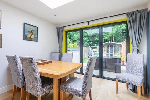 8 Gardner Road, Guildford, GU1 4PG