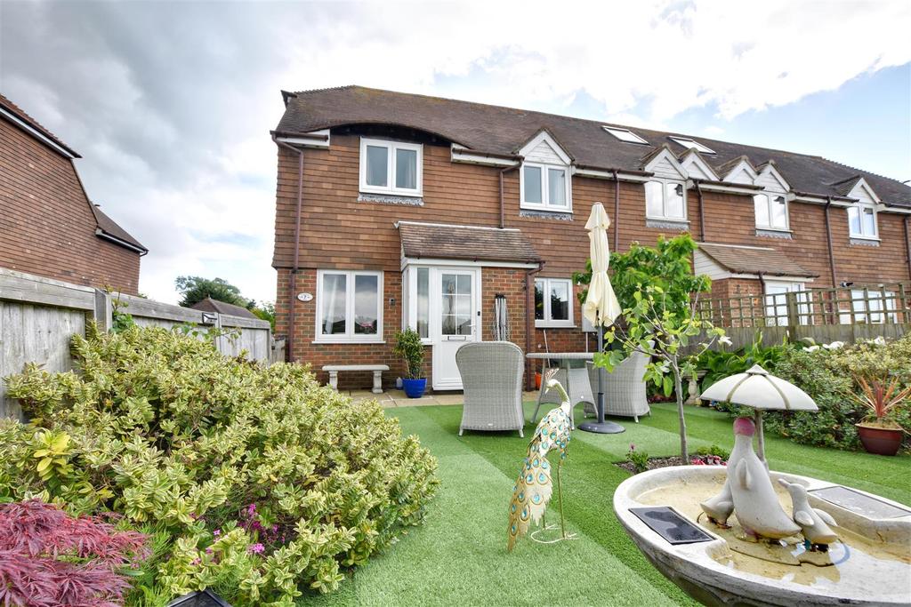 Sea Road, Winchelsea Beach 2 bed end of terrace house £280,000