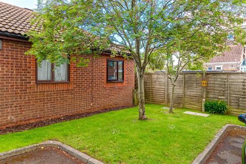 21 Brougham Walk, Worthing, BN11 2PY