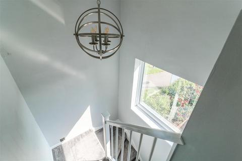 210 Halling Hill, Harlow, CM20 3JR