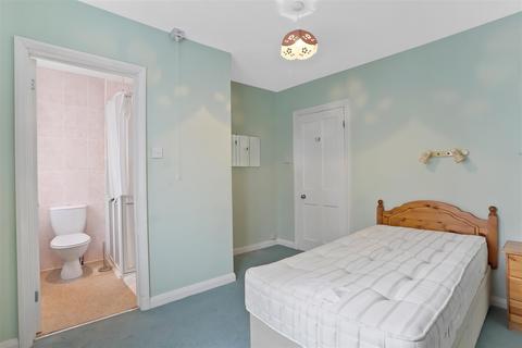52 Windborough Road, Carshalton, SM5 4QJ