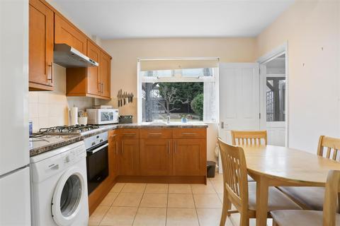 52 Windborough Road, Carshalton, SM5 4QJ
