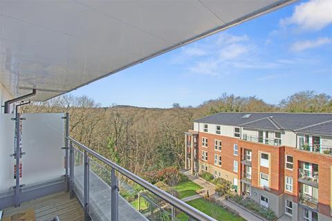 2 bedroom apartment for sale - Augustus House, Station Parade, Virginia Water