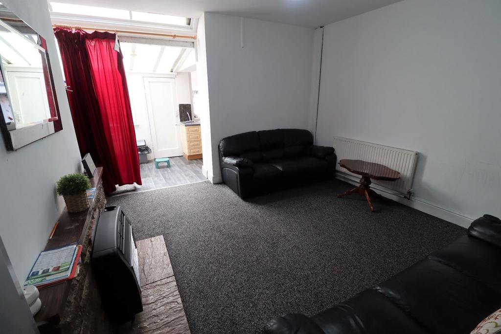 Providence Street, Blackburn, BB1 3 bed terraced house £110,000