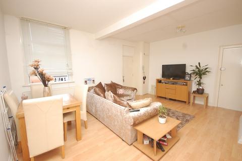 2 bedroom apartment to rent, Crescent Road, Warley, CM14