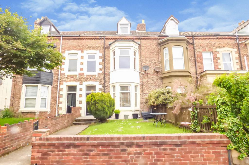 Grafton Road, Whitley Bay, Tyne and... 3 bed £250,000