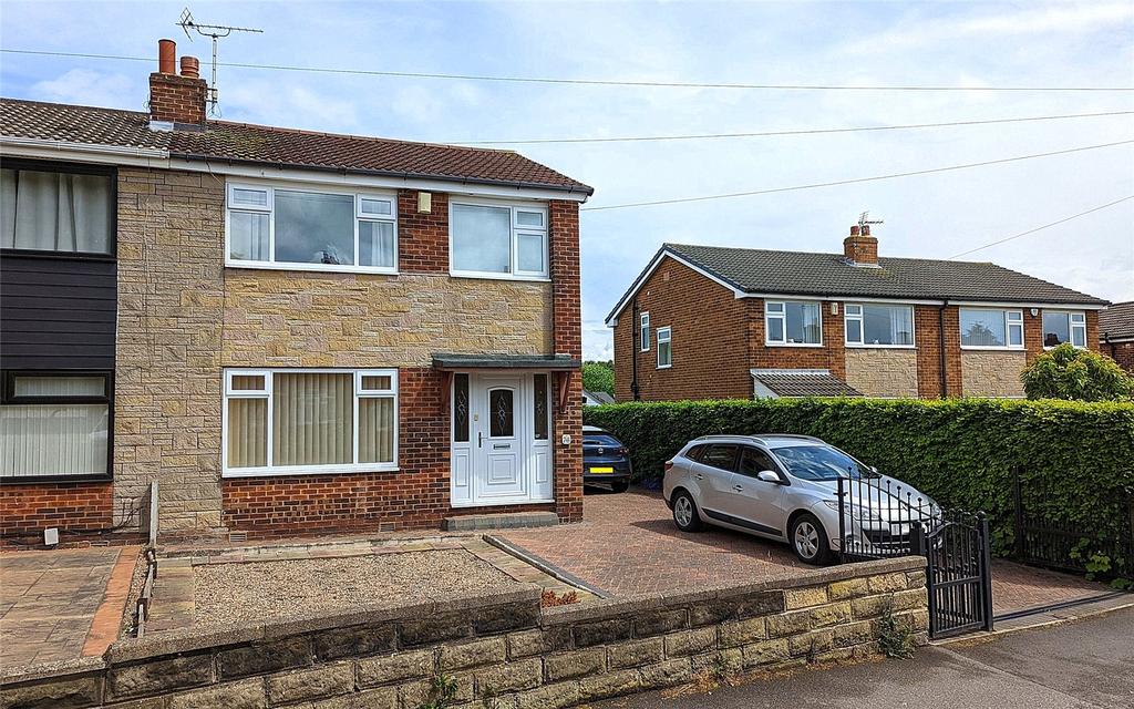 Greenside Road, Mirfield, West... 3 bed semidetached house £210,000