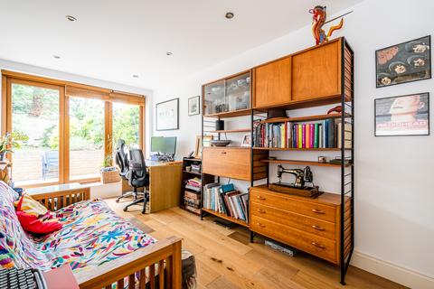 183 Glenarm Road, London, E5 0NB