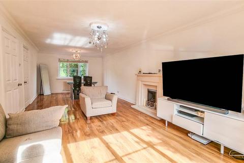 4 bedroom detached house to rent, Laurel Close, Middlewich