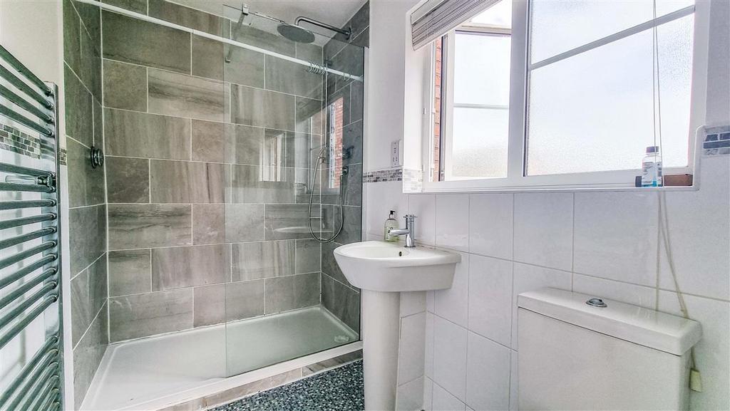En Suite Shower Room
