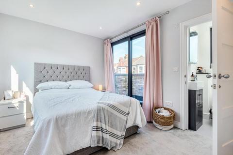 110 Raleigh Road, London, N8 0JA