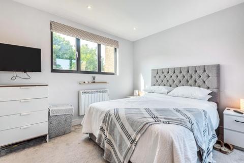 110 Raleigh Road, London, N8 0JA