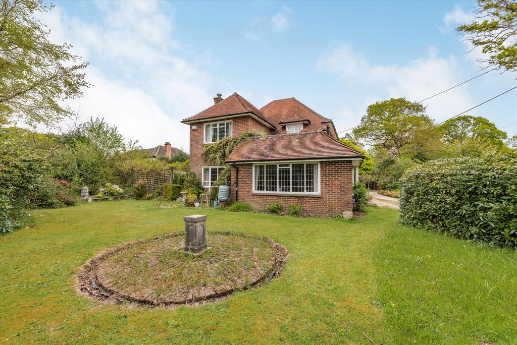 Everton Road, Hordle, Lymington, Hampshire, SO41 4 bed detached house