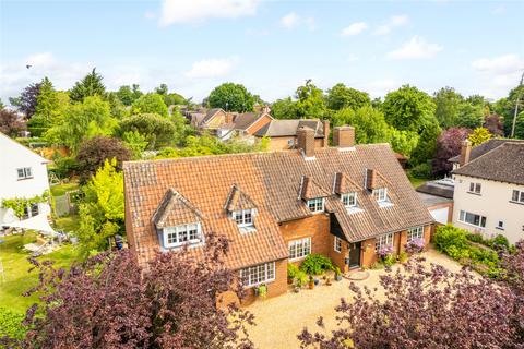 5 bedroom detached house for sale - Priory Way, Hitchin, Hertfordshire, SG4