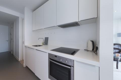 Studio to rent, Rotunda, 150 New Street, Birmingham, B2