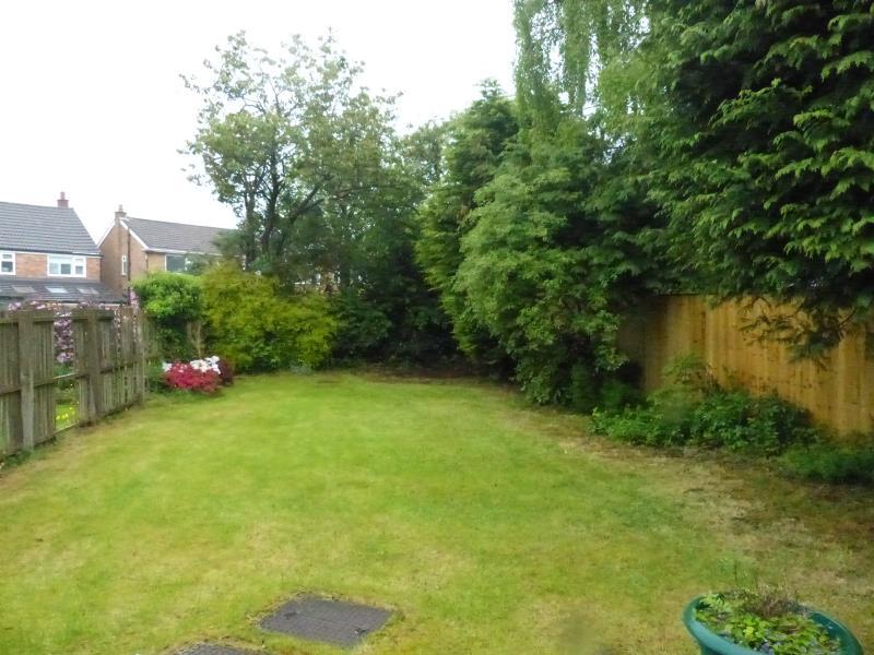 BROOKLANDS LANE, MENSTON, ILKLEY... 3 bed semidetached house £1,150