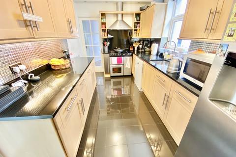 17 Townsend Lane, London, NW9 7JG