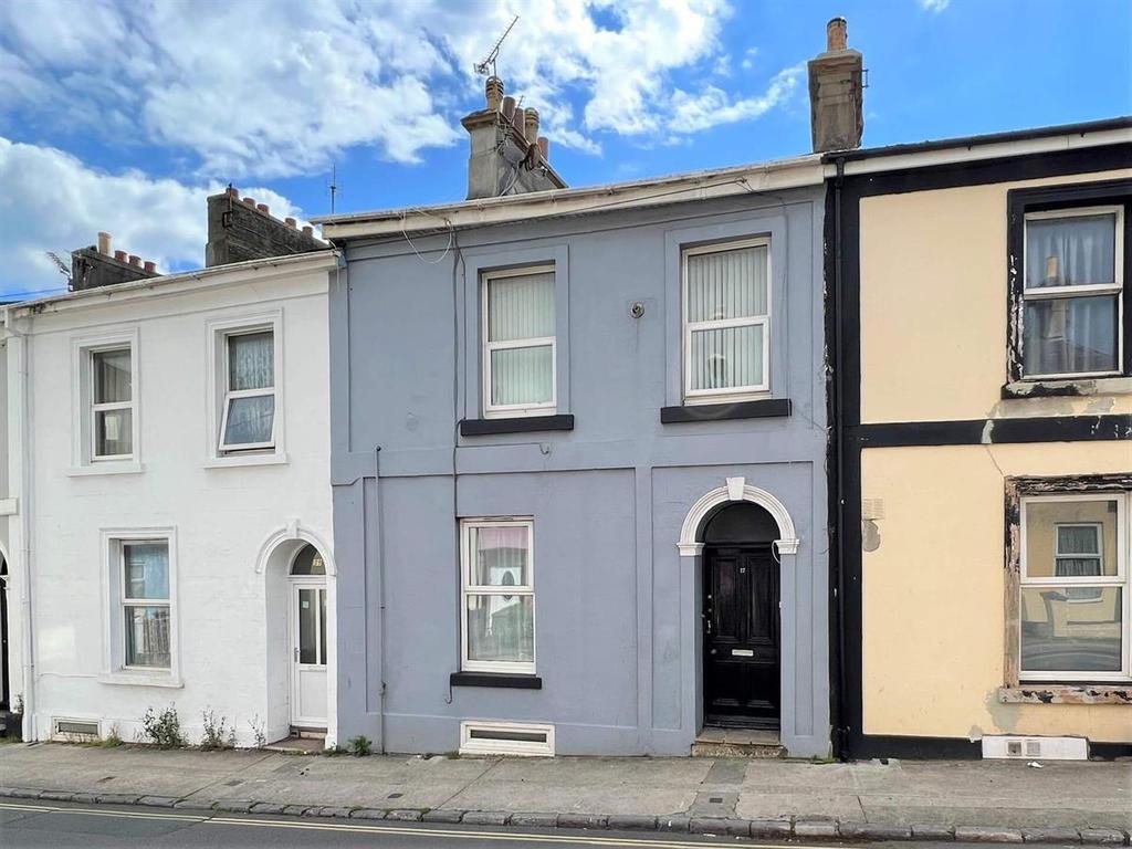 Upton Road, Torquay 2 bed apartment £650 pcm (£150 pw)
