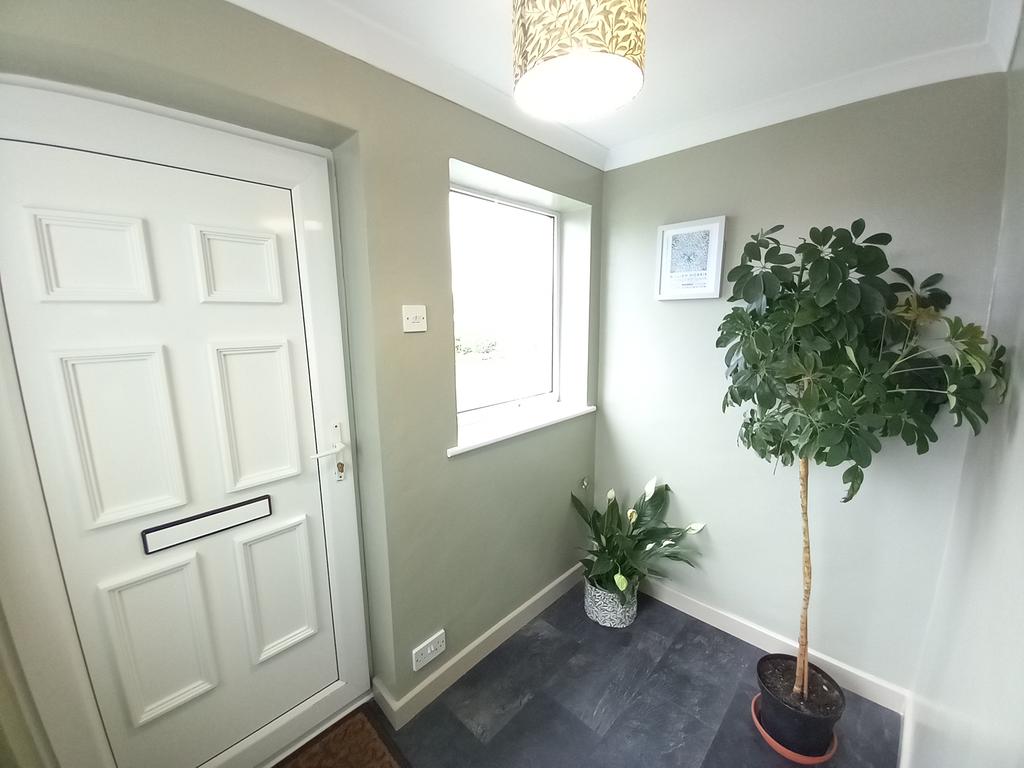 Ffordd Crwys, Bangor LL57 4 bed link detached house £340,000