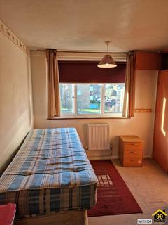 3 bedroom flat for sale, Sencler House, London, SE2