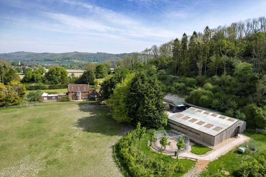 South Harting, Petersfield, West Sussex, GU31 5 bed detached house for