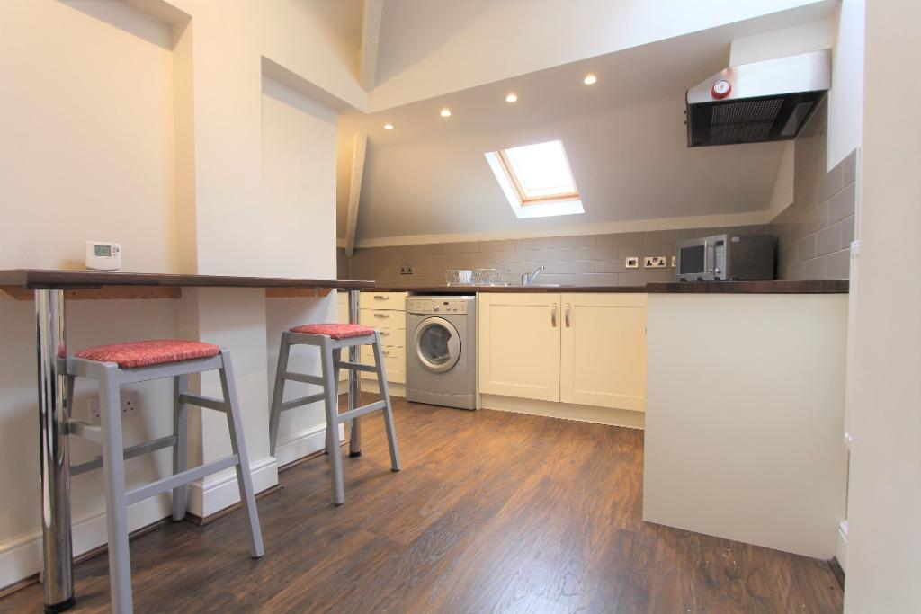 153 Cape Road, Warwick, CV34 1 bed flat £750 pcm (£173 pw)