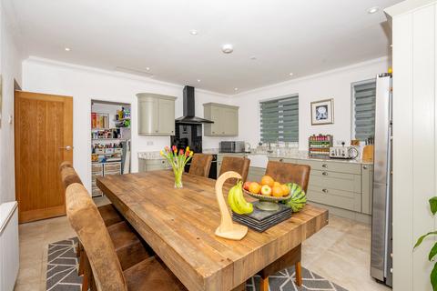 Whiteoaks Hill Top, Redditch, B97 5PQ