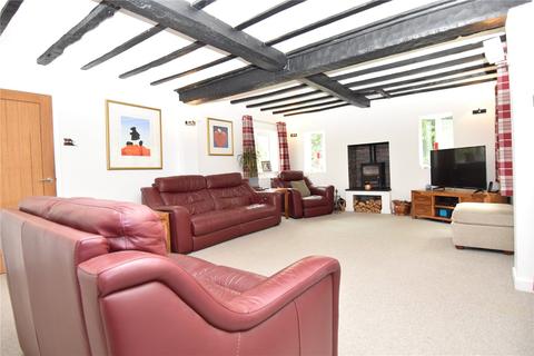 Whiteoaks Hill Top, Redditch, B97 5PQ