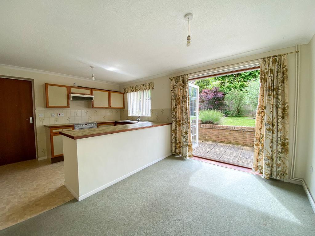 The Witheys, Bristol, BS14 3 bed detached house £400,000