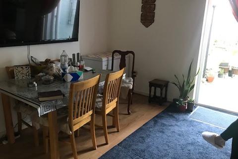 4 Lindsay Road, Worcester Park, KT4 8LE