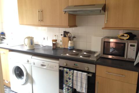 4 Lindsay Road, Worcester Park, KT4 8LE