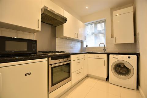 2 bedroom flat to rent - Grove Park Road, Mottingham, SE9