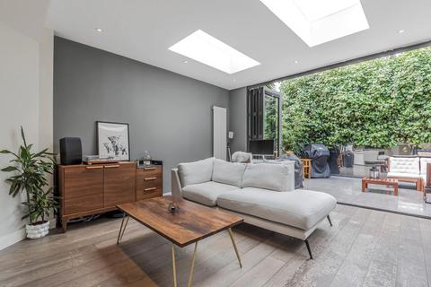 22a Beauchamp Road, London, SW11 1PQ