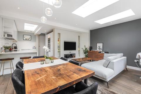 22a Beauchamp Road, London, SW11 1PQ