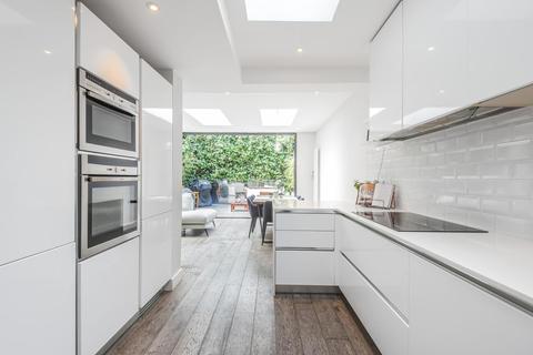 22a Beauchamp Road, London, SW11 1PQ