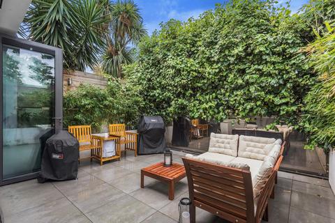 22a Beauchamp Road, London, SW11 1PQ